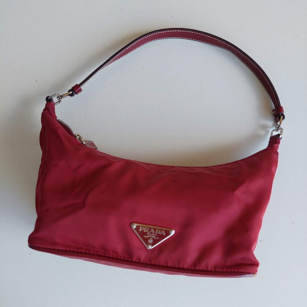 Prada nylon shoulder bag.